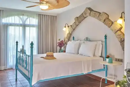 Villa Taraça Alaçatı Romantik Otel - 73