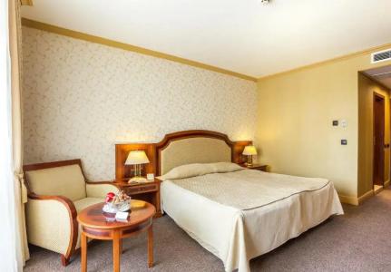 Romance & Family Suites - 28