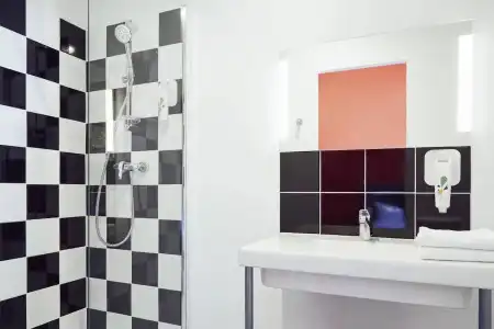 Hôtel Ibis Styles Marseille Vieux Port - 9
