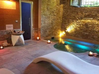 Aurelia Garden Gold Bed & Breakfast - 11