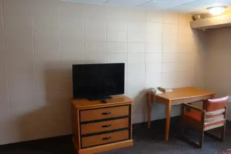 Economy Inn - 7