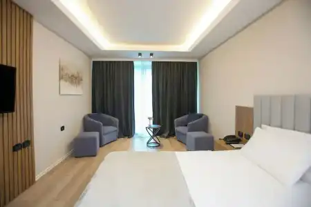 Vlora International - 76