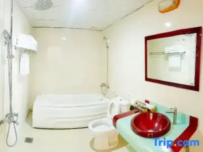 Kieu Anh - 66