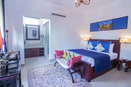 Mane Boutique & Spa - 24