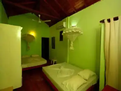 Full Moon Resort - 0