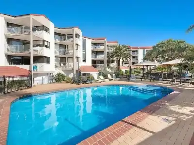 Casablanca Beachfront Holiday Apartments - 11