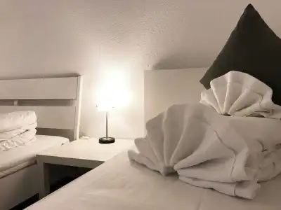 INSIDE FIVE City Apartments - 2