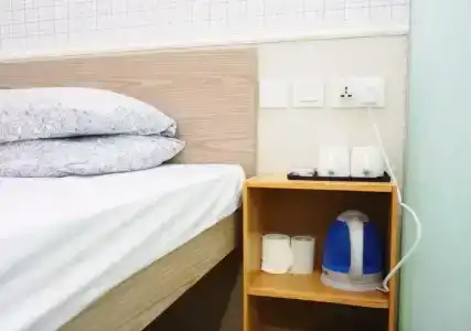 K&B Hostel - 1