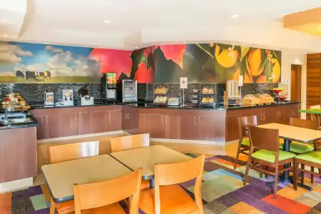 Fairfield Inn & Suites Sioux Falls - 13