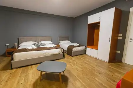 Olivar Tirana - 25