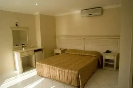 Tropicana Beach - 40
