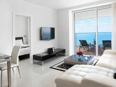 Island Luxurious Suites - 39