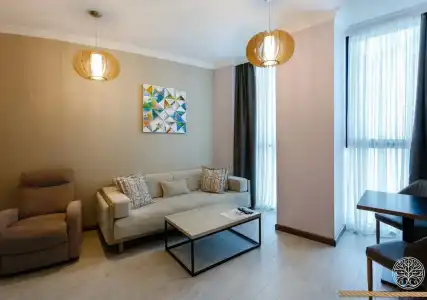 Season Suite Apart - 24