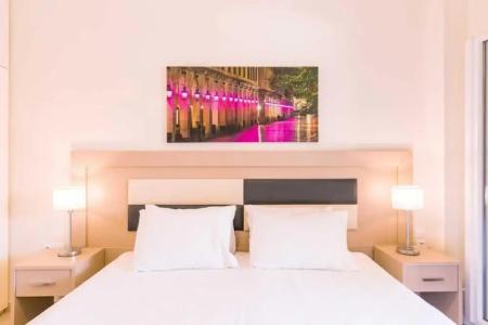 Bella de Lux Apts - 43