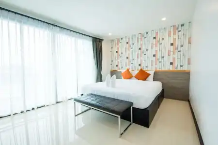 Irin Beach Cha - am - 90