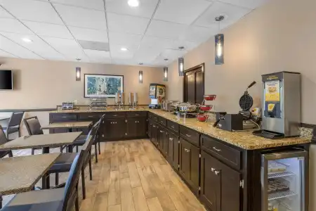 Best Western Augusta West - 25