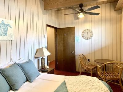 Breakers Boutique Inn - 68