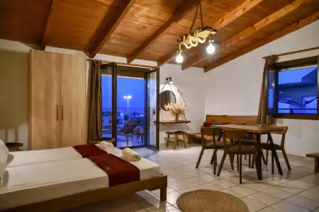 Iraklis Studios & Apartments - 38