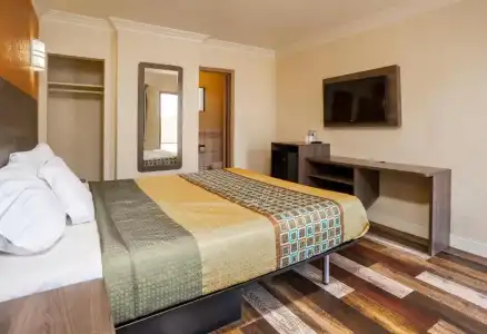 Economy Inn Hollywood - 12