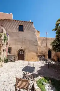 Goulas Traditional Guesthouse - 110