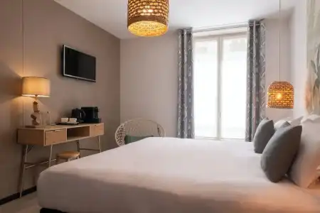 Hôtel Helussi - 69