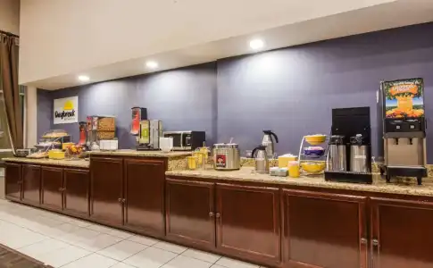 Days Inn by Wyndham Bakersfield - 7