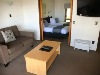 Half Moon Bay Motel - 22