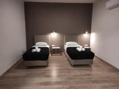 Thisean Modern Suites By Athens Stay - 47