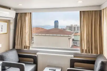 Gallery Residence & - 67