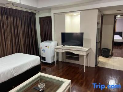 Mall Suites - 499