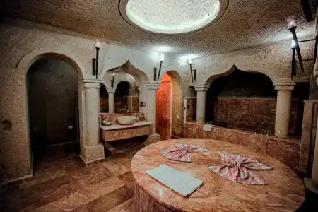 Oread Cave Suites - 200
