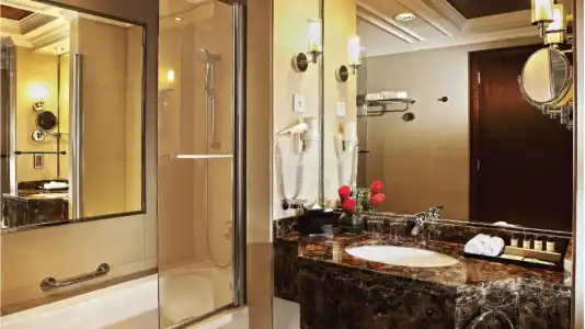 Premier Inn Dubai International Airport - 10