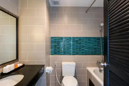 J Residence - 171