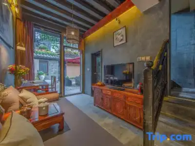 Lijiang Ten Courtyard Inn - 40