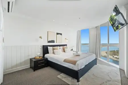 Crystal Bay on the Broadwater - 75