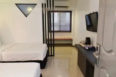 Loyy - Hostel - 77