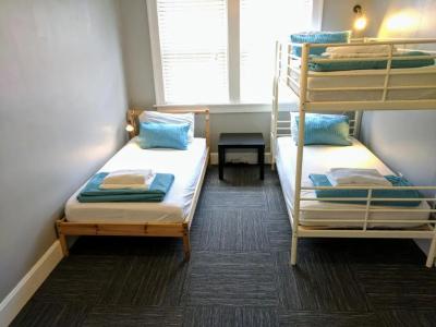 The Wayfaring Buckeye Hostel - 49