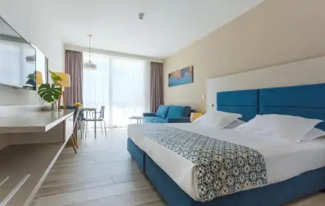 Romana Beach Apartments - 83