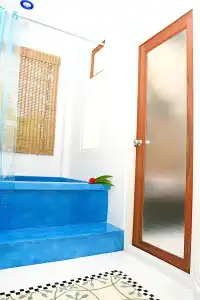 Baan Montra Beach Resort - 9