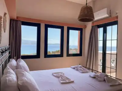 Nisea Samos - 18