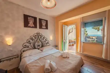 Taormina Garden - 1