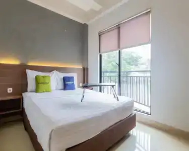 OYO Flagship 90343 Slipi Inn - 4