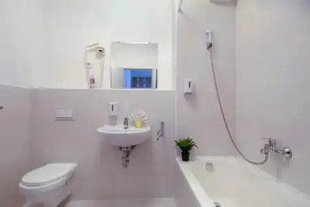 Prince Apartments - 83