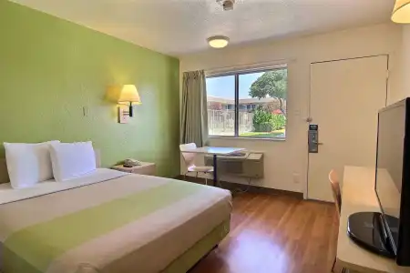 Motel 6 Austin, TX - North - 6