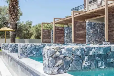 Dias Studios & Suites - 9