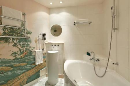 Hôtel du Petit Moulin, Haute Couture by Lacroix - 110