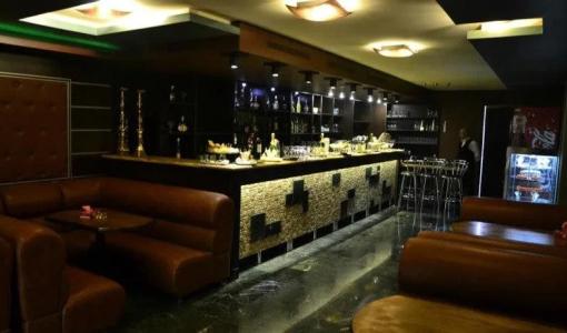 2X2 Cinema Bar - 15