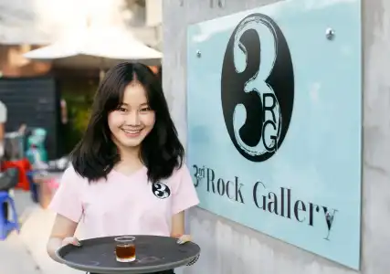 Third Rock Hostel (SHA Extra Plus) - 2