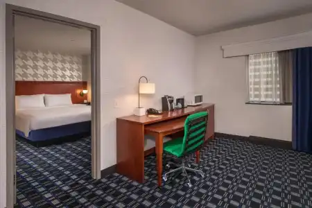 Courtyard by Marriott Arlington Crystal City/Reagan National - 58