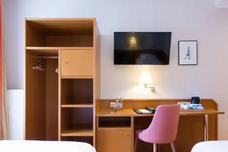 Hôtel Perrin - 33